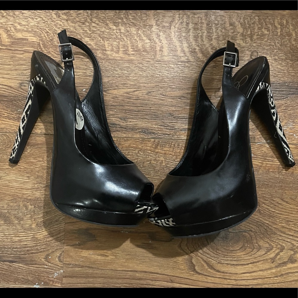 Size 7.5 Jessica Simpson heels